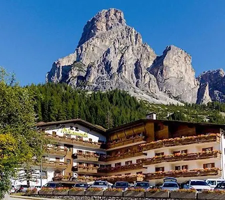 Miramonti * コルヴァーラ・イン・バディーア